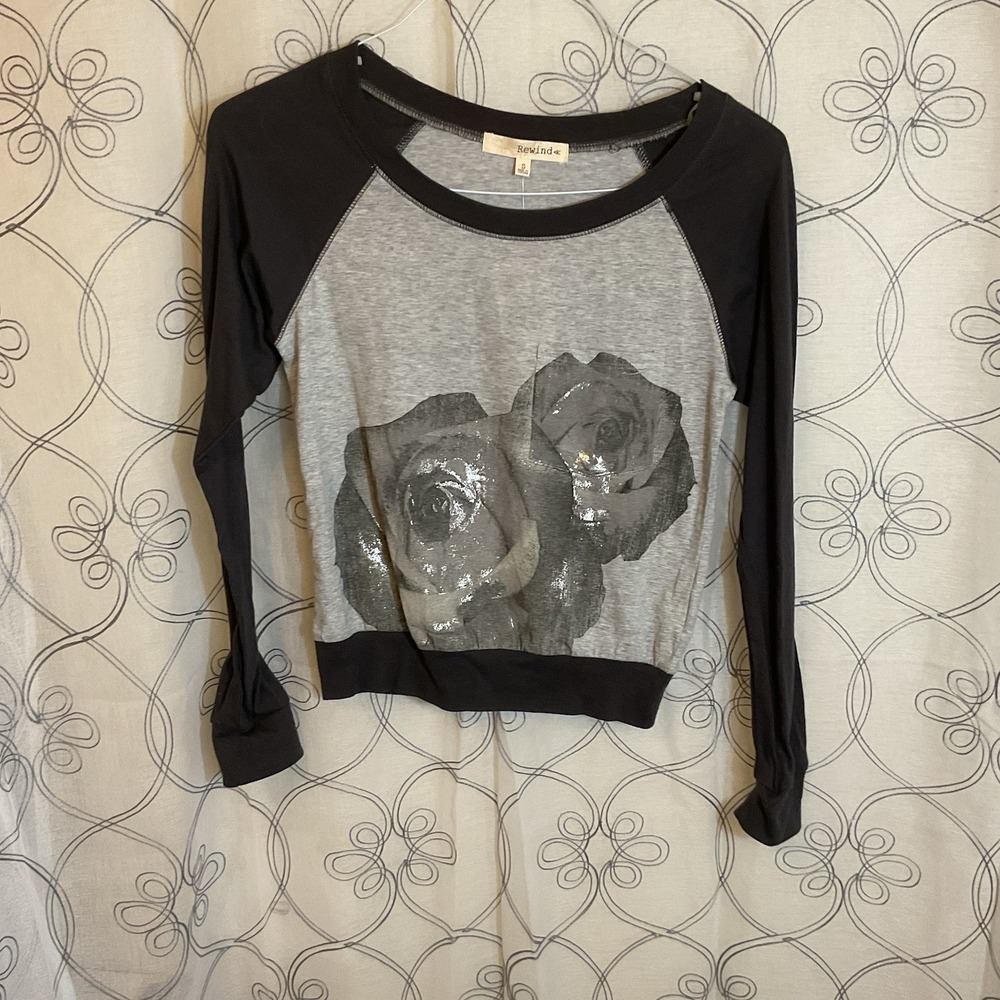 Woman's Rewind Gray Long Sleeve Shirt Rose Print Size‎ Small Pocket